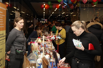 «РусГидро» собрало более трёхсот тысяч рублей в рамках благотворительной ярмарки «День добра»
